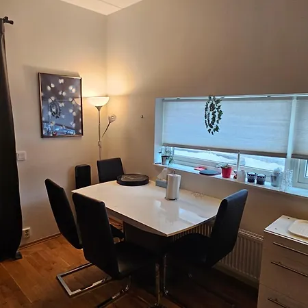 Sjarmerende Leilighet I شقة