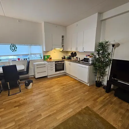 Sjarmerende Leilighet I *